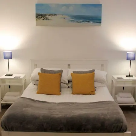 No 4 South Cliff *